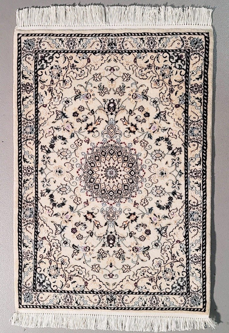 高級ペルシャ絨毯の価格相場 ペルシャ絨毯は小さいものでも8万円ほど 高級ペルシャ絨毯の価格相場高額買取が期待できる種類, 高く売れるペルシャ絨毯をご紹介